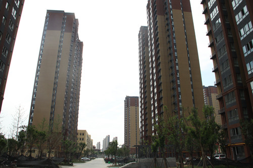 天工公司土建十一項目部承建的曲江羊頭鎮村安置小區1標段工程通過防雷接地、人防兩項專項驗收