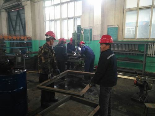 外部市場傳捷報，施工現場干勁足