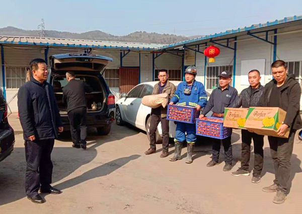 陜煤建設礦建三公司領導春節前夕慰問一線建設者