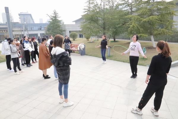 陜煤建設(shè)礦建二公司組織開(kāi)展慶三八系列活動(dòng)