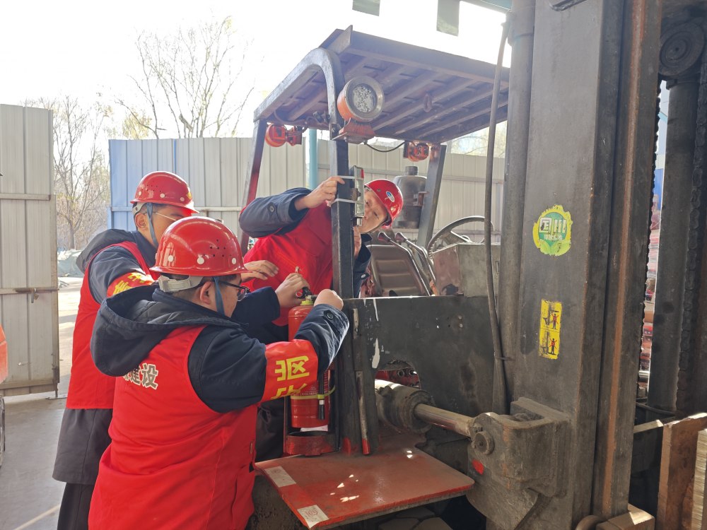 陜煤建設渭南分公司：寒冬礪劍筑防線 安全施工穩(wěn)前行