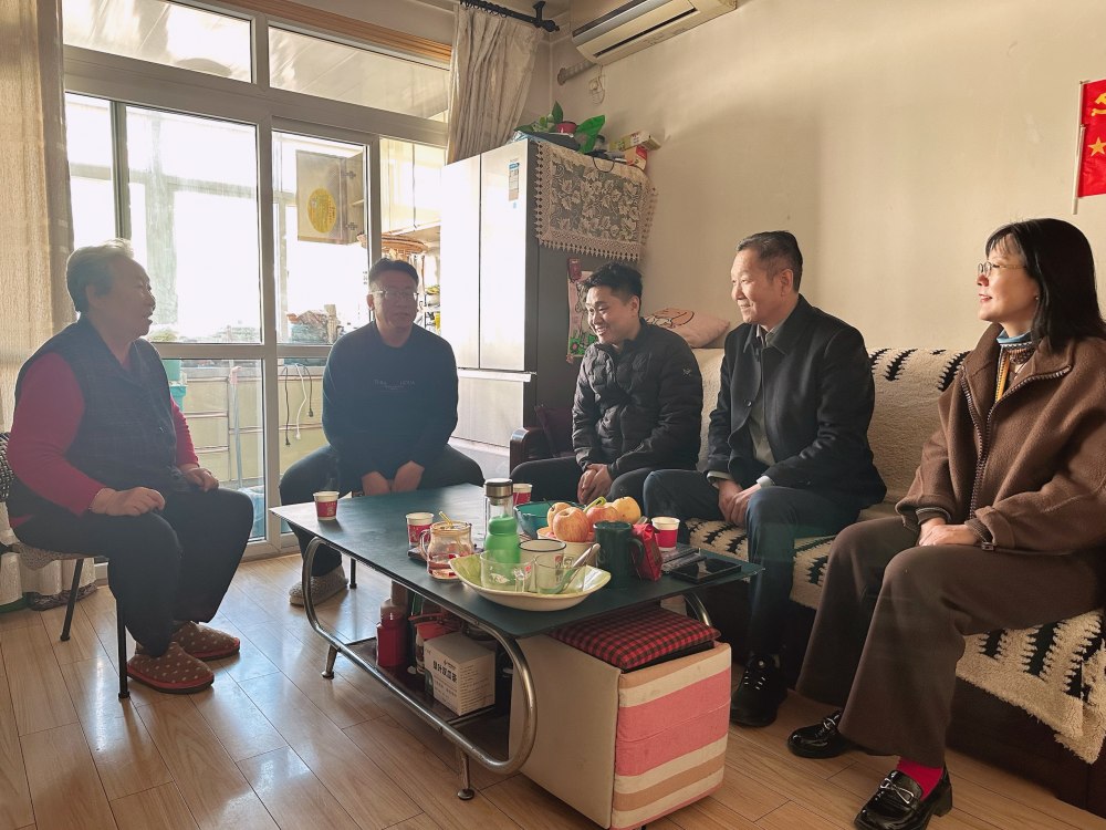 陜煤建設天工公司開展春節前走訪慰問活動