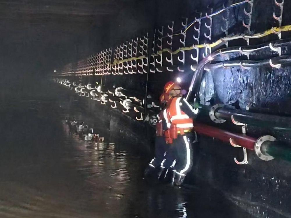 陜煤建設機電安裝公司神府項目部高效完成井下8000米電纜敷設任務