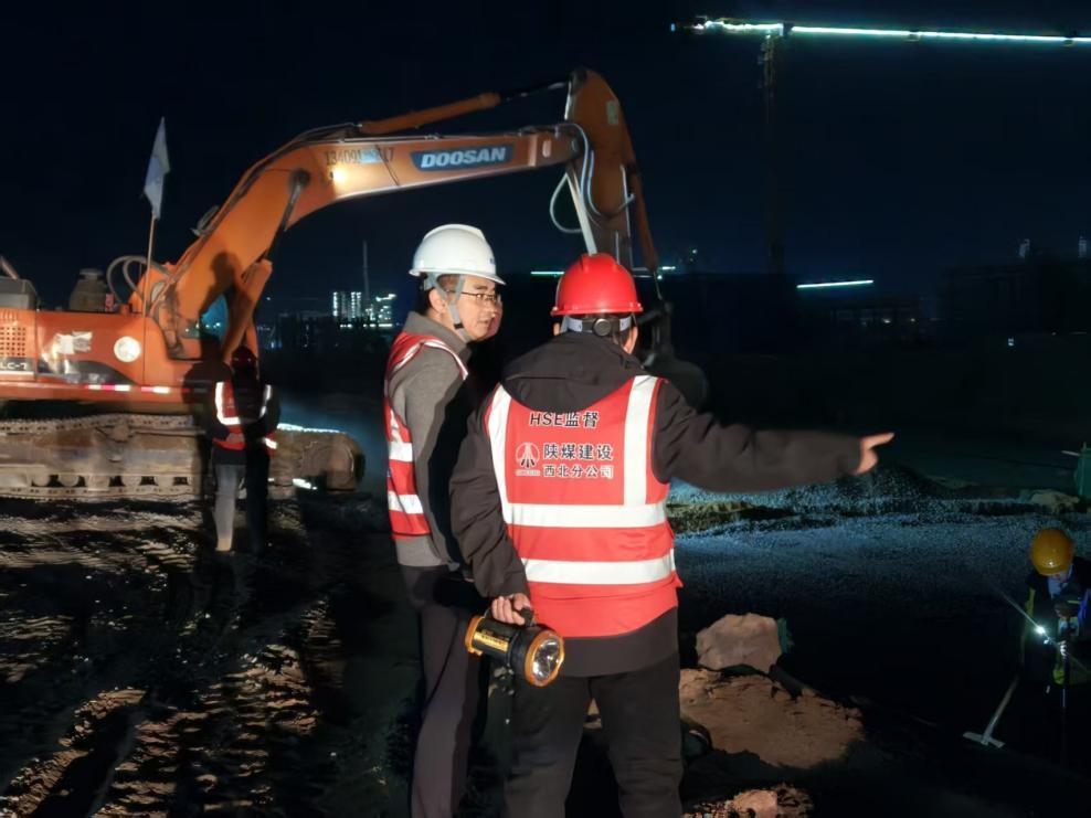 陜煤建設西北分公司土建第三項目部：夜戰攻堅保節點 逆風前行顯擔當