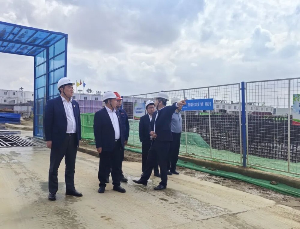 趙敬凱深入陜煤信陽項目檢查指導工作